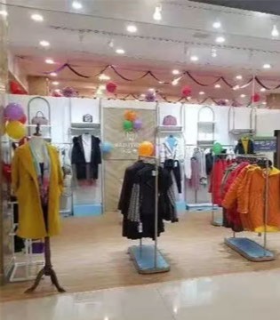 品牌服饰,时尚女装,女装加盟,佰莉衣橱