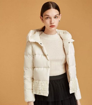 品牌服饰,时尚女装,冬日穿搭,红凯贝尔