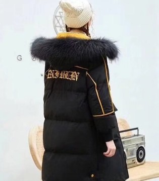 品牌服饰,冬季穿搭,衣佰芬