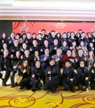 品牌服装,迎新年会,新零售大会,老爷车
