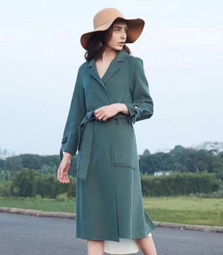 品牌服饰,时尚女装,衣佰芬