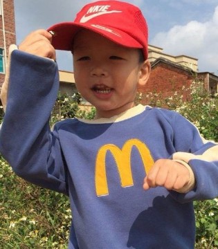 品牌童装,童装搭配,衣佰芬
