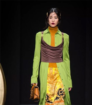 Versace,19秋冬女装系列,奢华随性
