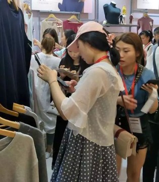 秋冬新品,新品发布会,桃花季,“心”开始