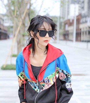 法尔莎女装,品牌女装,时尚穿搭