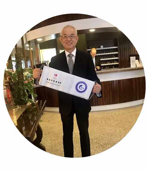 2020TCE服装定制展时光终究让我变成了你我的恩师