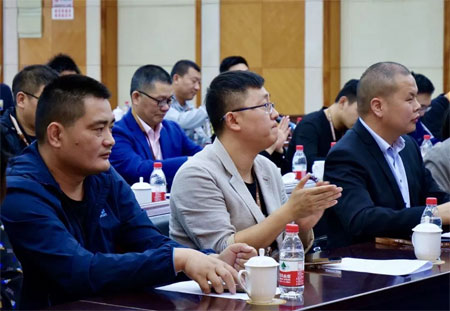 2019中国（海宁）国际时尚精品袜子采购交易会盛大开幕