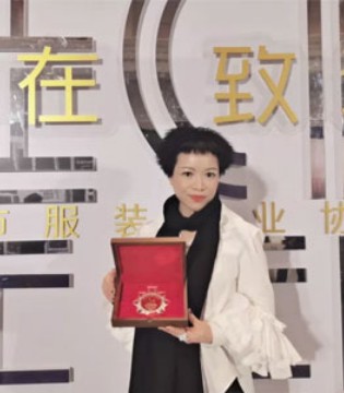 卡汶,女装设计师,名人