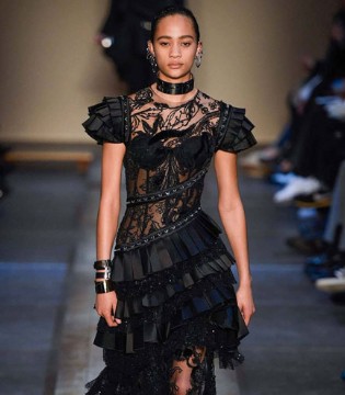Alexander McQueen,品牌女装,亚历山大·麦昆