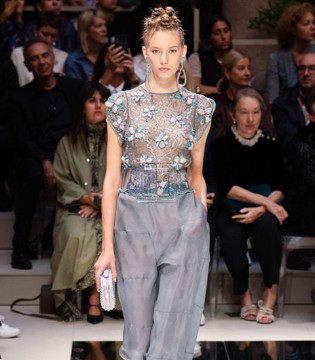 Giorgio Armani,乔治·阿玛尼,女装,时尚服饰