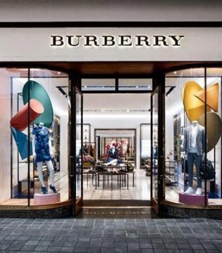 Burberry集团,奢侈品行业,业绩下滑