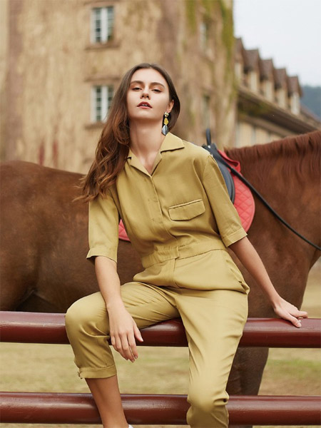 輕奢新世界 香納兒女裝冬季新品發(fā)布會即將隆重召開！   