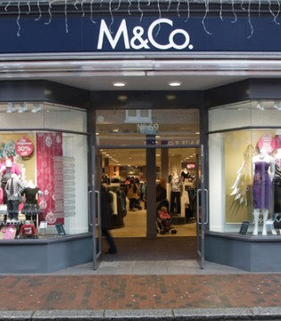 时装零售商,M＆Co,M＆Co裁员
