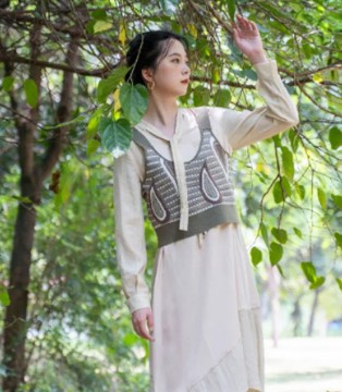 薇薇希,女装,温柔连衣裙,早秋