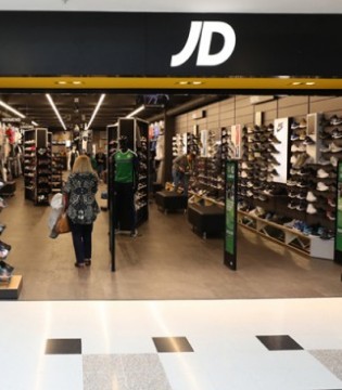 JD Sports,运动行业,上半年业绩