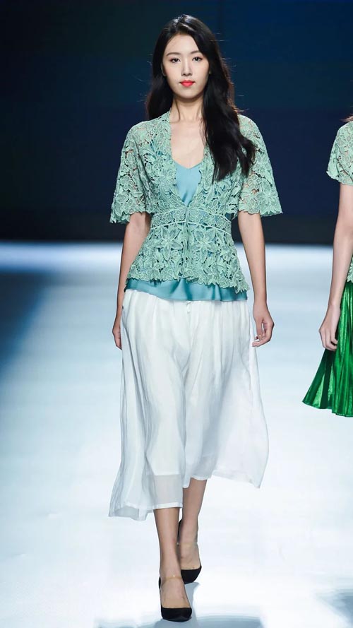 萬方服飾：旖旎一夢 天衣無縫 | 2020廣東時裝周-秋季