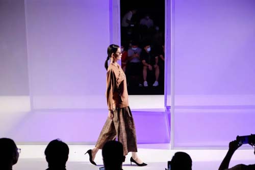 粵港澳設(shè)計(jì)師品牌發(fā)布會丨2020廣東時(shí)裝周-秋季