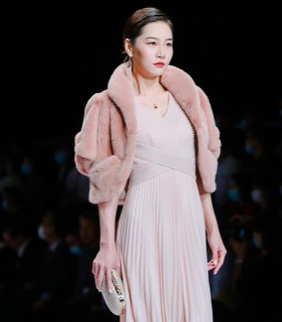 正宫,FOR QUEEN,时装秀,女士礼服智能定制品牌