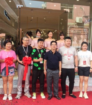 迷橱,女装品牌,牛年拜年