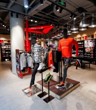 阿迪达斯,锐步,Reebok,Adidas,耐克,运动品牌,收购出售