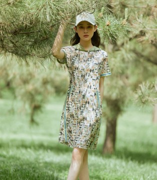 芝仪,女装新品,绿色穿搭,女装招商加盟