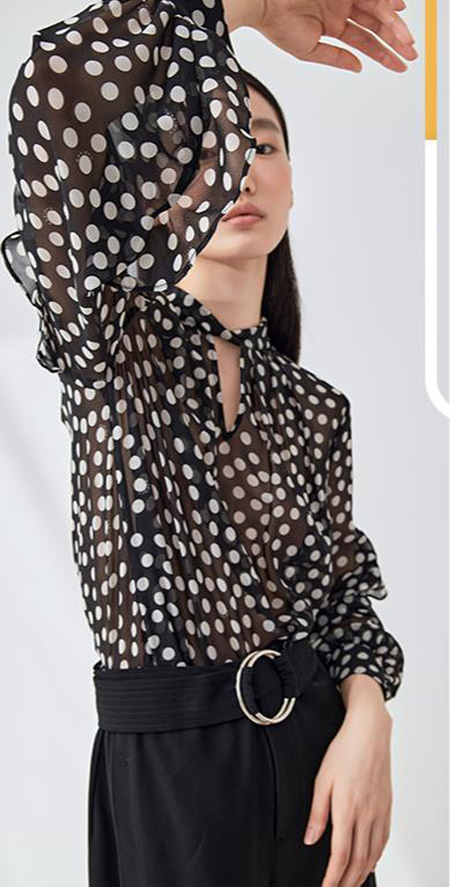 佧茜文女装春日新品 时尚如一阵风行