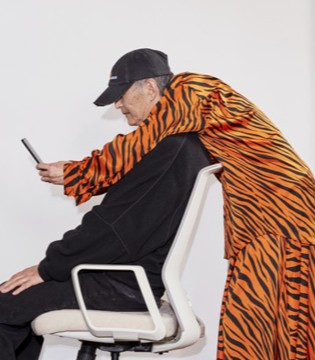 巴黎世家,Yeezy,Gap,联名推新