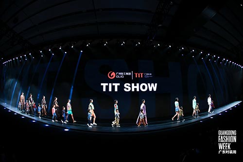 “綠色環(huán)保”與中國(guó)傳統(tǒng)文化結(jié)合 TIT品牌秀閃耀時(shí)裝周