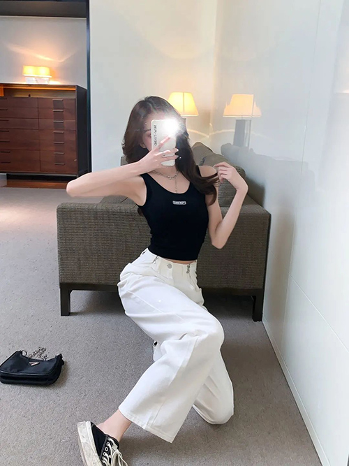 珍妮芬服饰 “甜心女孩“甜翻整个夏天