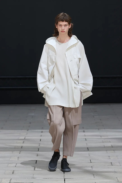 HOMME PLISS SSEY MIYAKE 2023春夏系列发布