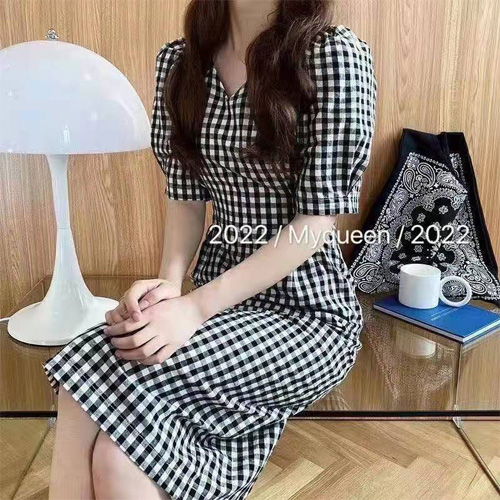 所季女装新款穿搭 品味夏天的美好氛围