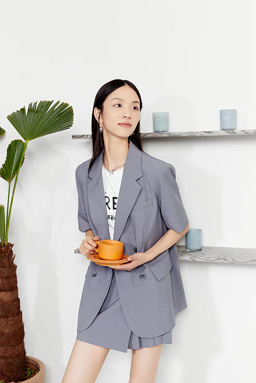 NEELLY 生活和职场 都要时刻成为时尚的新宠