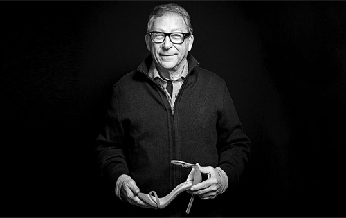STUART WEITZMAN重磅宣布金·卡戴珊成为品牌大使