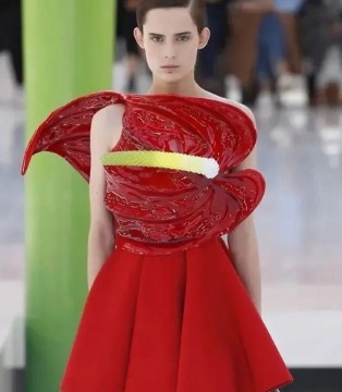 LOEWE,超现实主义,后疫情新品