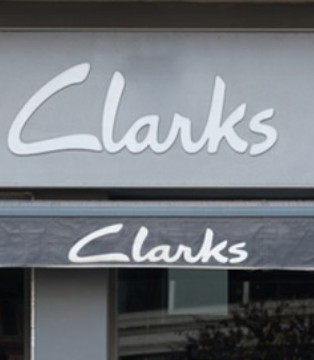 李宁,Clarks,收购