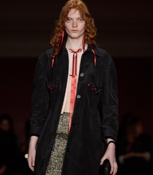 Simone Rocha,2023秋冬系列,丝带蝴蝶结