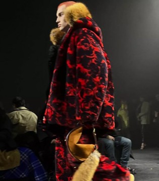 巴宝莉,Burberry,品牌风格变化