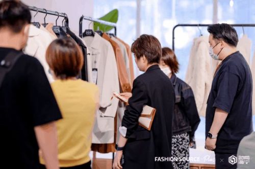 时尚服装,服装品牌,纺织工艺