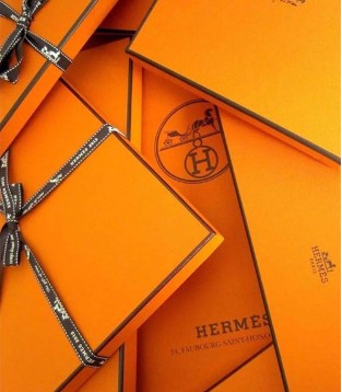 从Fendi黄到Hermes橙 奢侈品牌的代表色你知道几个