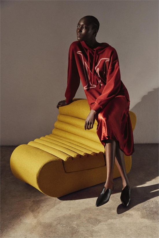 Max Mara 2023 Leisure 系列：打造秋冬质感衣橱