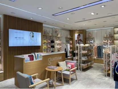 开内衣店投资多少钱，加盟闺秘品牌降低投资成本