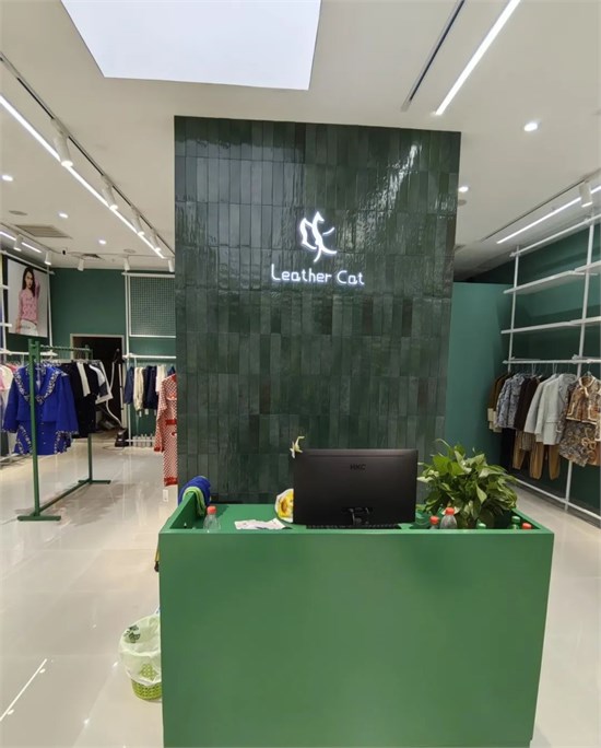LAETHER CAT皮猫店铺升级 充满艺术气息的门店空间