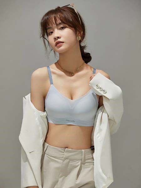 女人100 舒适贴身细腻呵护的内衣新品