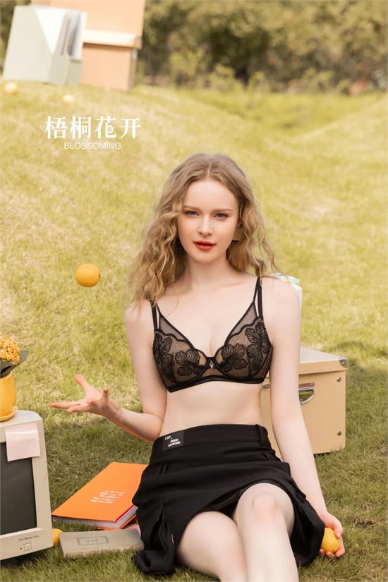 梧桐花开 浪漫的事，就是刚好遇见“你”