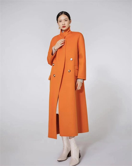 爱依莲 缤纷色彩的气质大衣外套选择