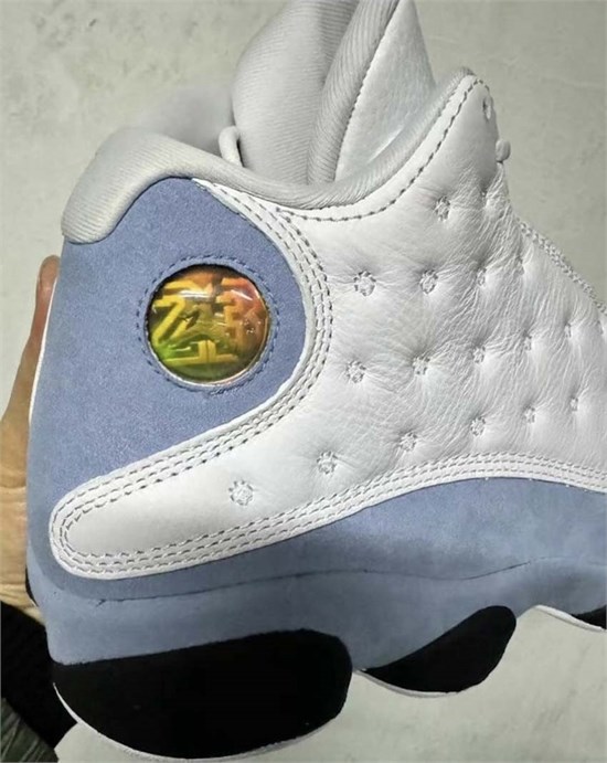 重磅来袭！全新Air Jordan 13 “Blue Grey”掀起潮流新风尚