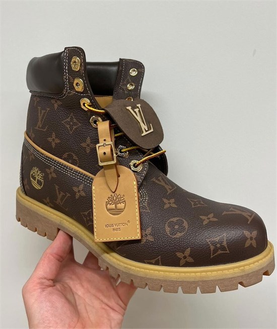 LV与Timberland联名靴款曝光 奢华与实用的结合