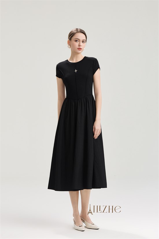 穿上艾丽哲黑色优雅裙装系列 成为自己生活中的主角