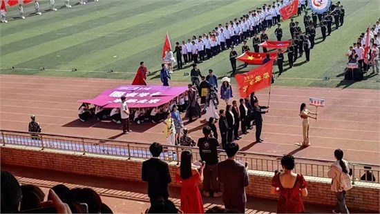 服装学院应邀参加河南工程学院第十七届春季运动会