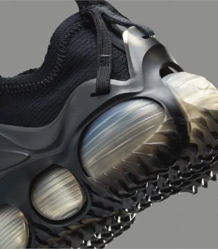 Nike ISPA系列的两双黑武士配色新鞋正式亮相